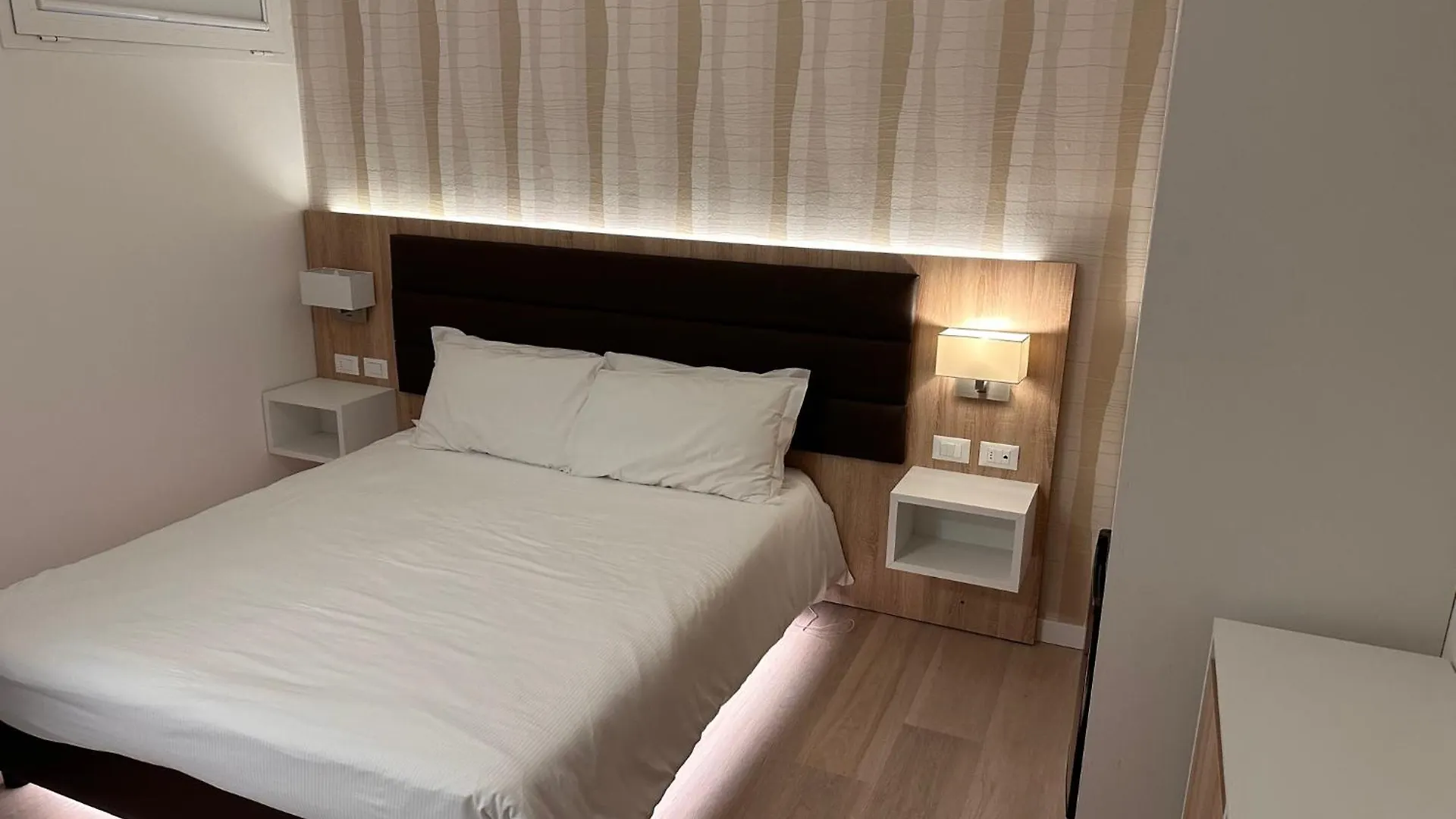 Hotel Derby S Lido di Jesolo 3*,  Italy