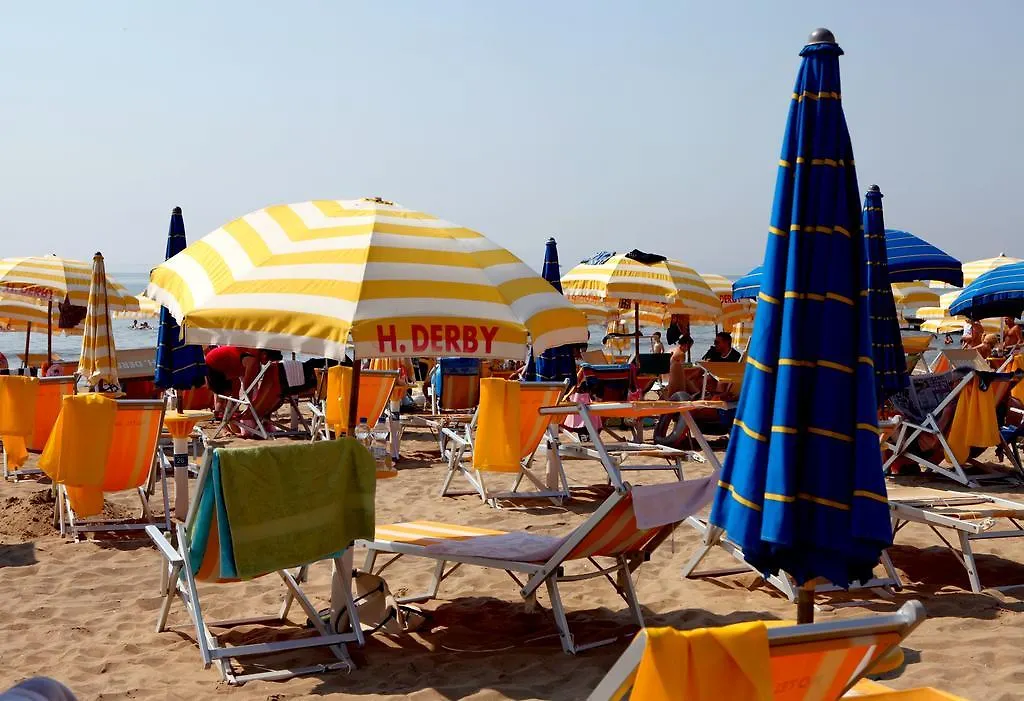 Hotel Derby S Lido di Jesolo 3*,