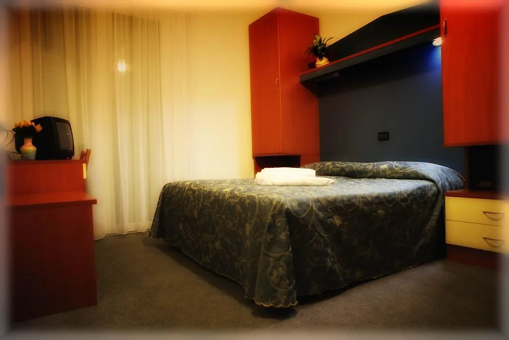 Hotel Derby S Lido di Jesolo 3*,